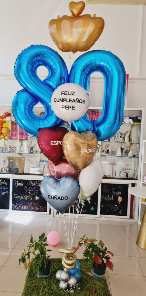 Globos con números y corazones para cumpleaños, decorados con globos metálicos en color azul, dorado, rojo, rosa, blanco y plata, decorativos y personalizados para celebrar los 80 años de Pepe.